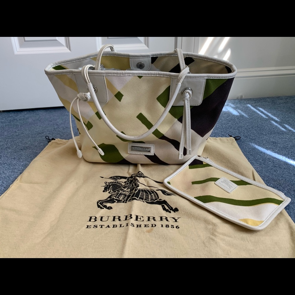 Authentic Burberry Canvas Tote in GUC